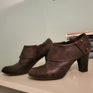 Beautiful brown ankle boots